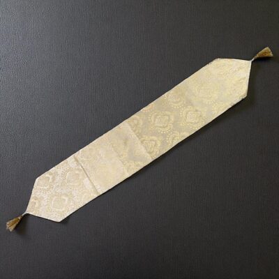 Royal Elegance Cream & Gold Dining Table Runner with Textured Mats Set - Image 5